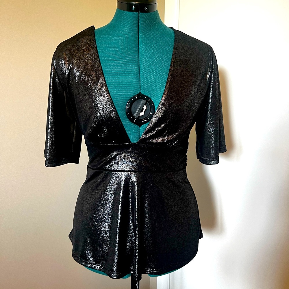NWT Metallic Express Top